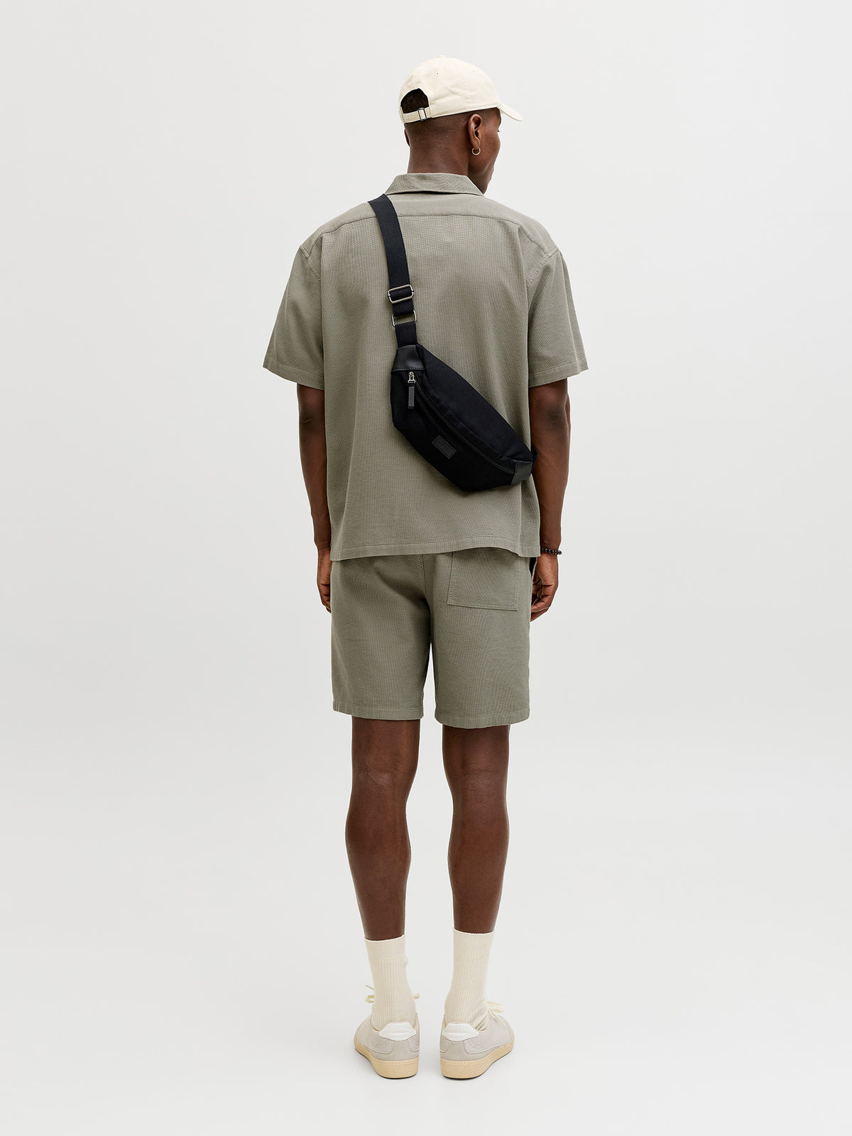 10257211-042_5.jpg