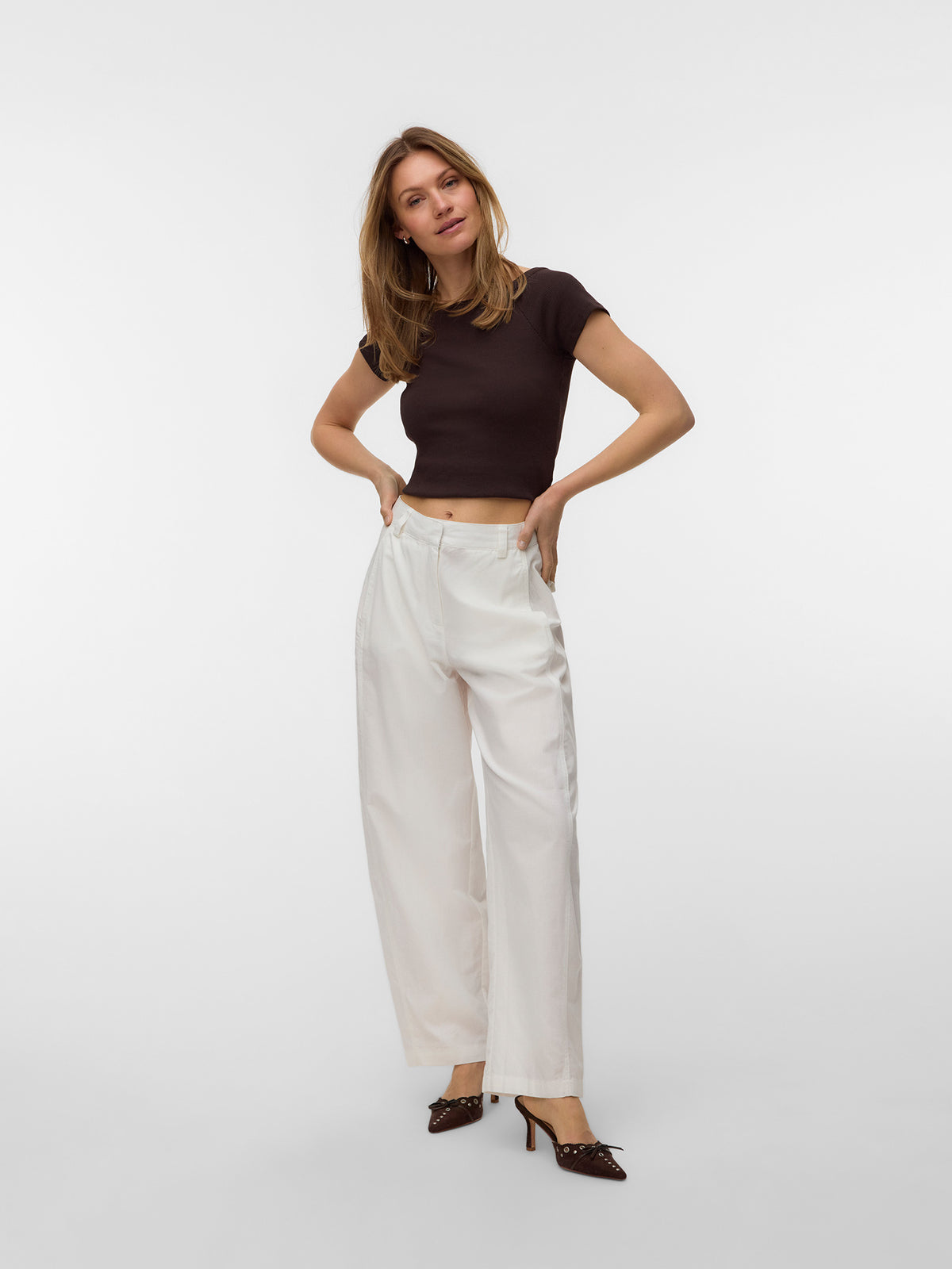 Γυναικείο παντελόνι VMSELMA HW BARREL PANTS WVN NOOS 10345666 | 10345666