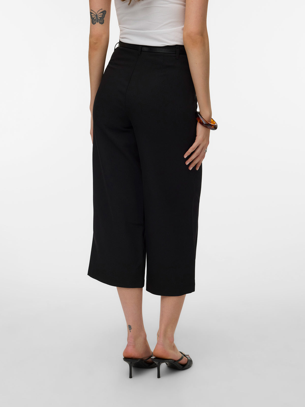 10259816-330_2.jpg