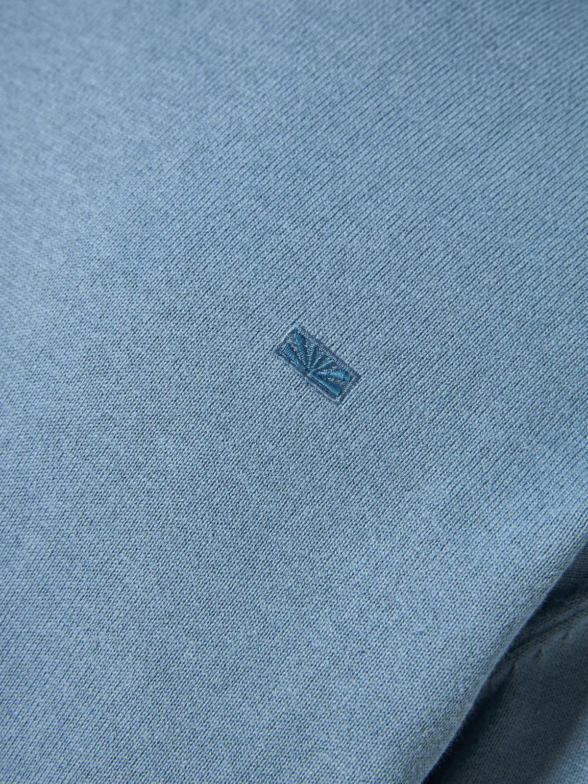10263398-628_4.jpg