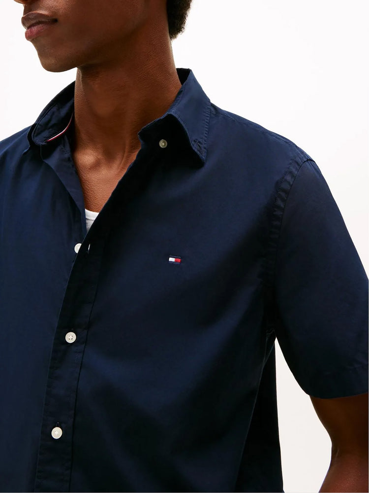 Ανδρικό πουκάμισο FLEX POPLIN SOLID S/S SHIRT MW0MW42248DW5 | MW0MW42248DW5