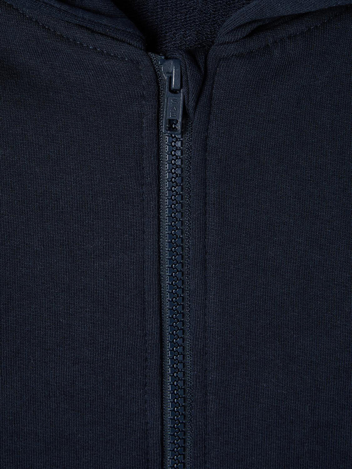 10252396-413_4.jpg