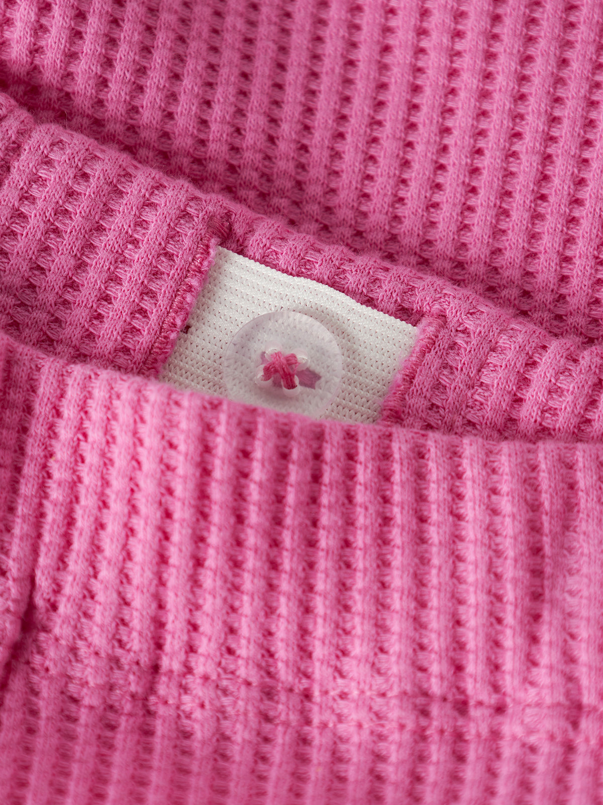 10257048-581_3.jpg